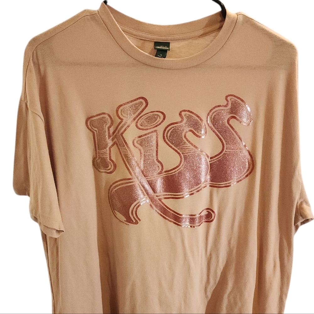 New Old Stock 1970s Kiss vintage glitter tee!